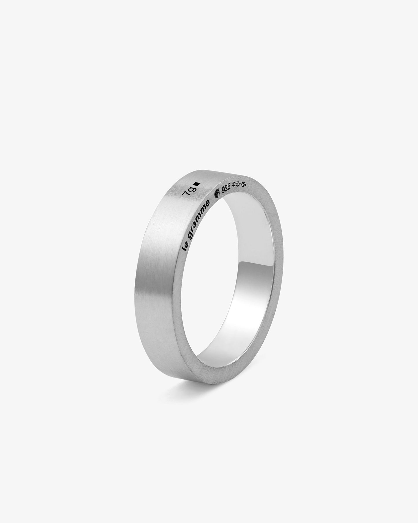 Le gramme 7g brushed ribbon ring