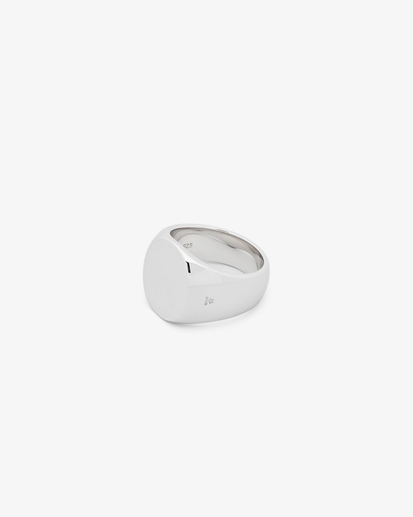 Tom Wood Oval Polished Ring