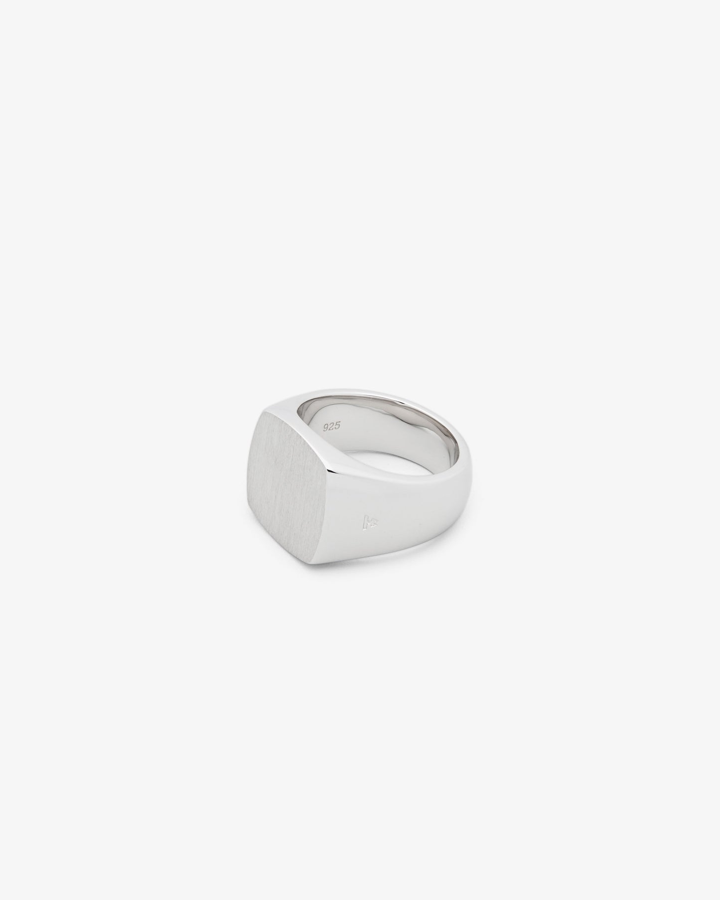 Tom Wood Cushion Satin Ring