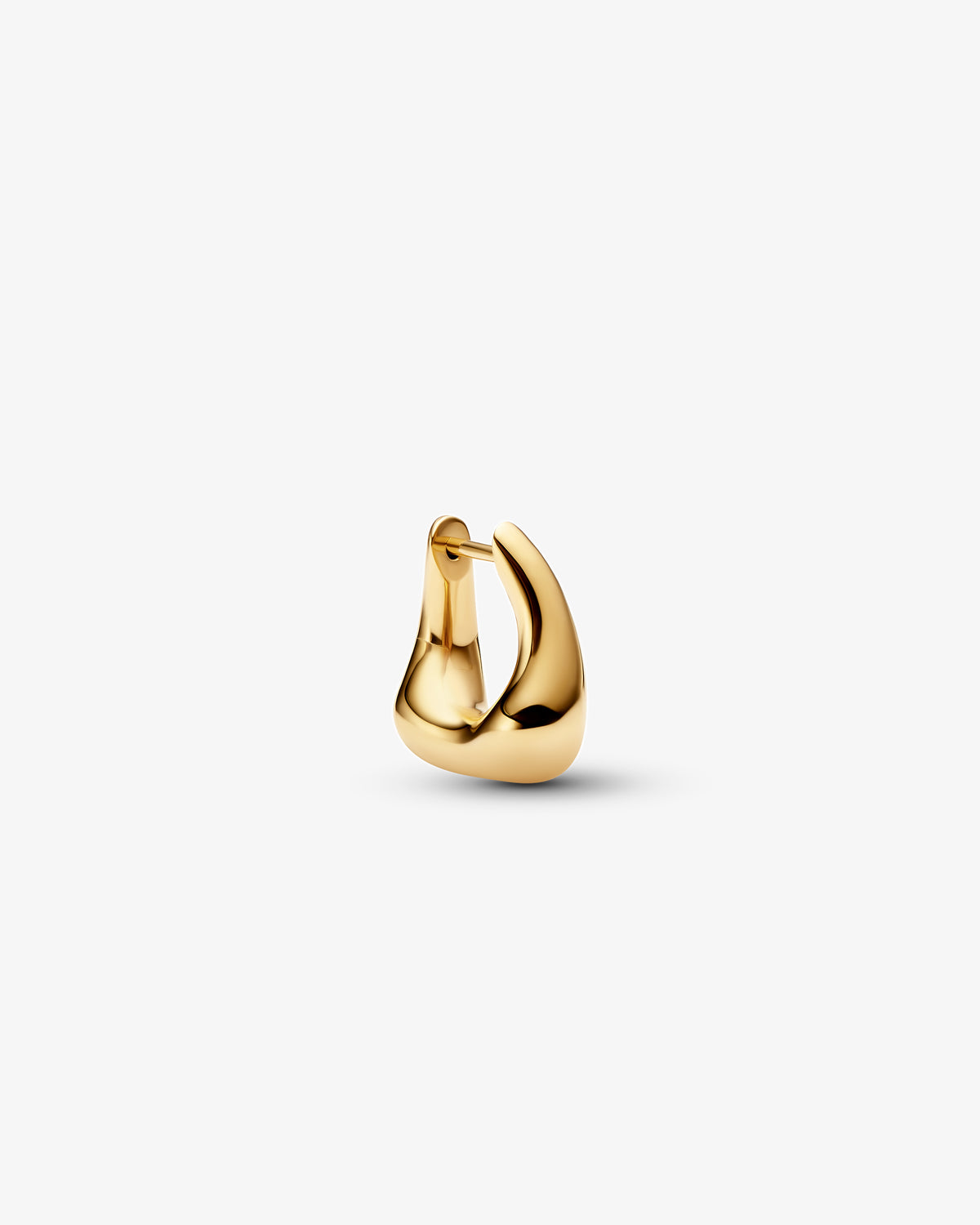 Maria Black Satchel Bend Huggie Single Earring in gold-plated sterling silver, angled view