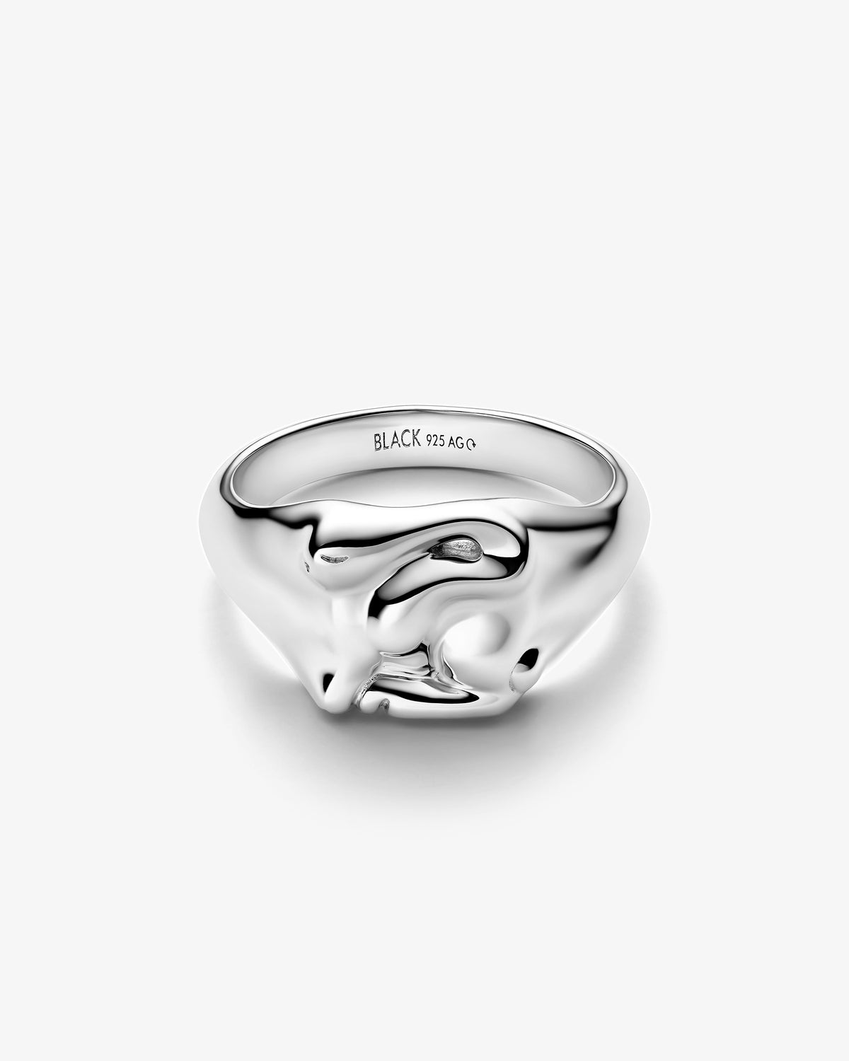 Maria Black Rabbit Mini Signet Ring in 925 sterling silver, angled view