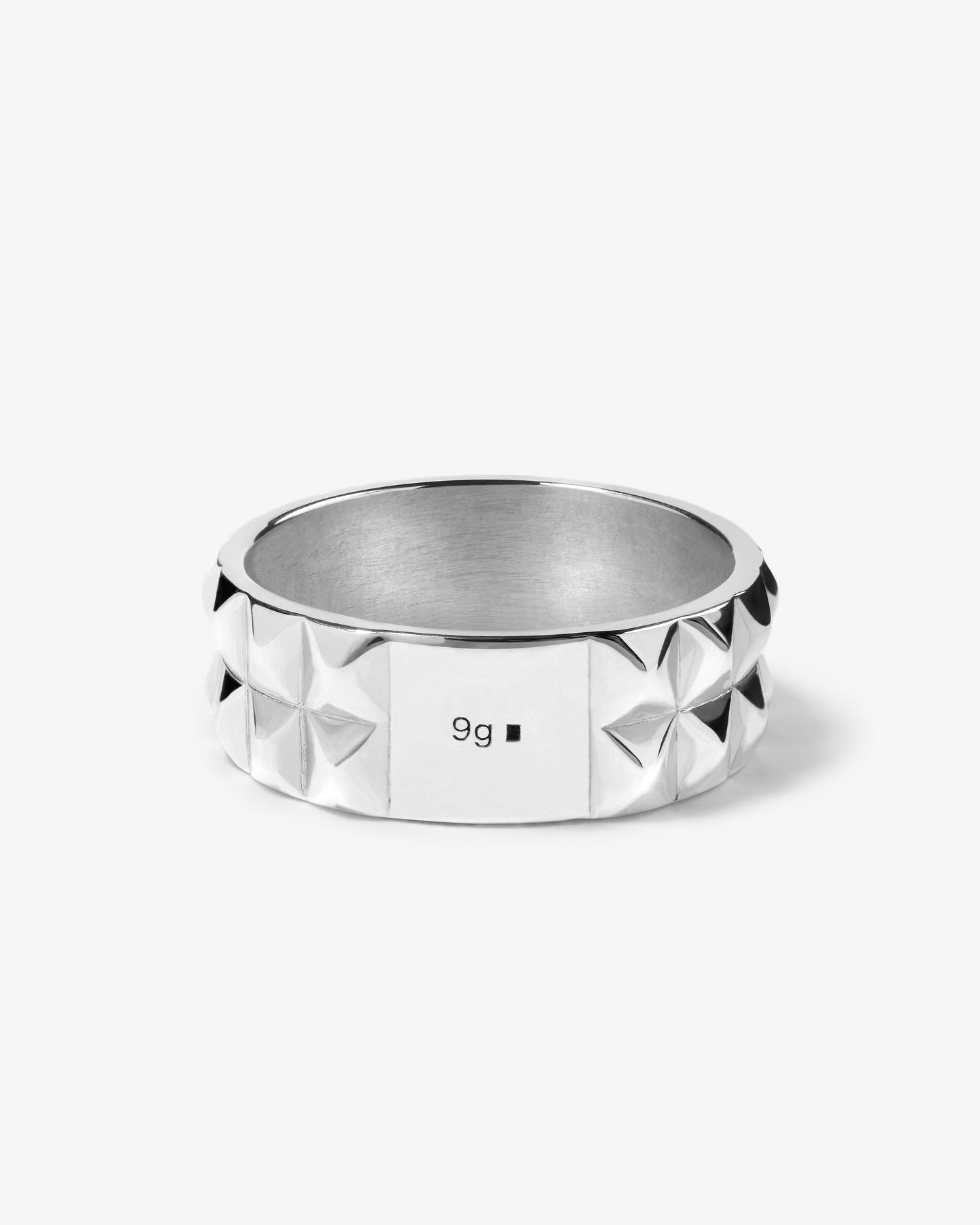 Le gramme 9g buff top pyramid guilloche ribbon ring