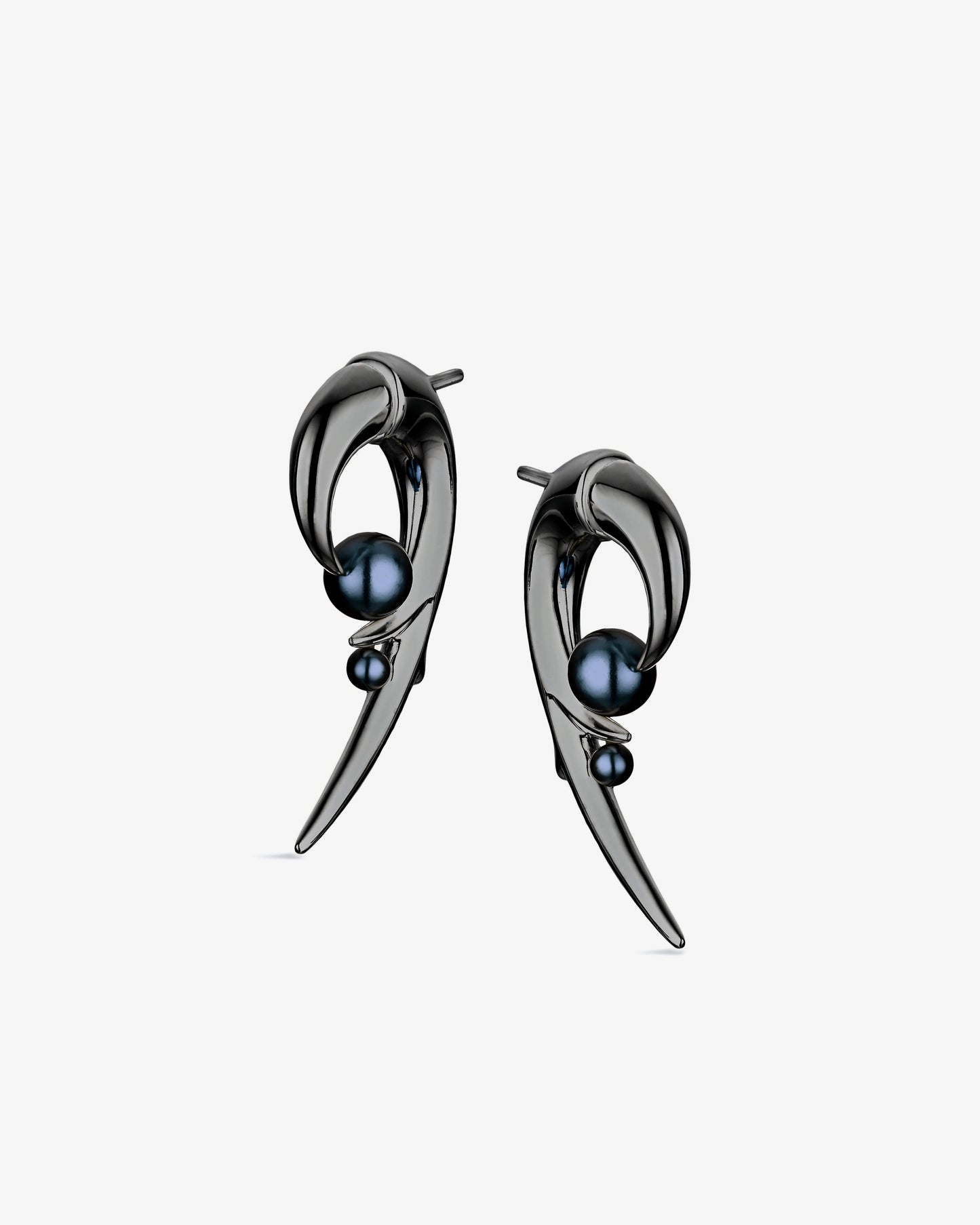 Shaun Leane Hooked Black Pearl Earrings