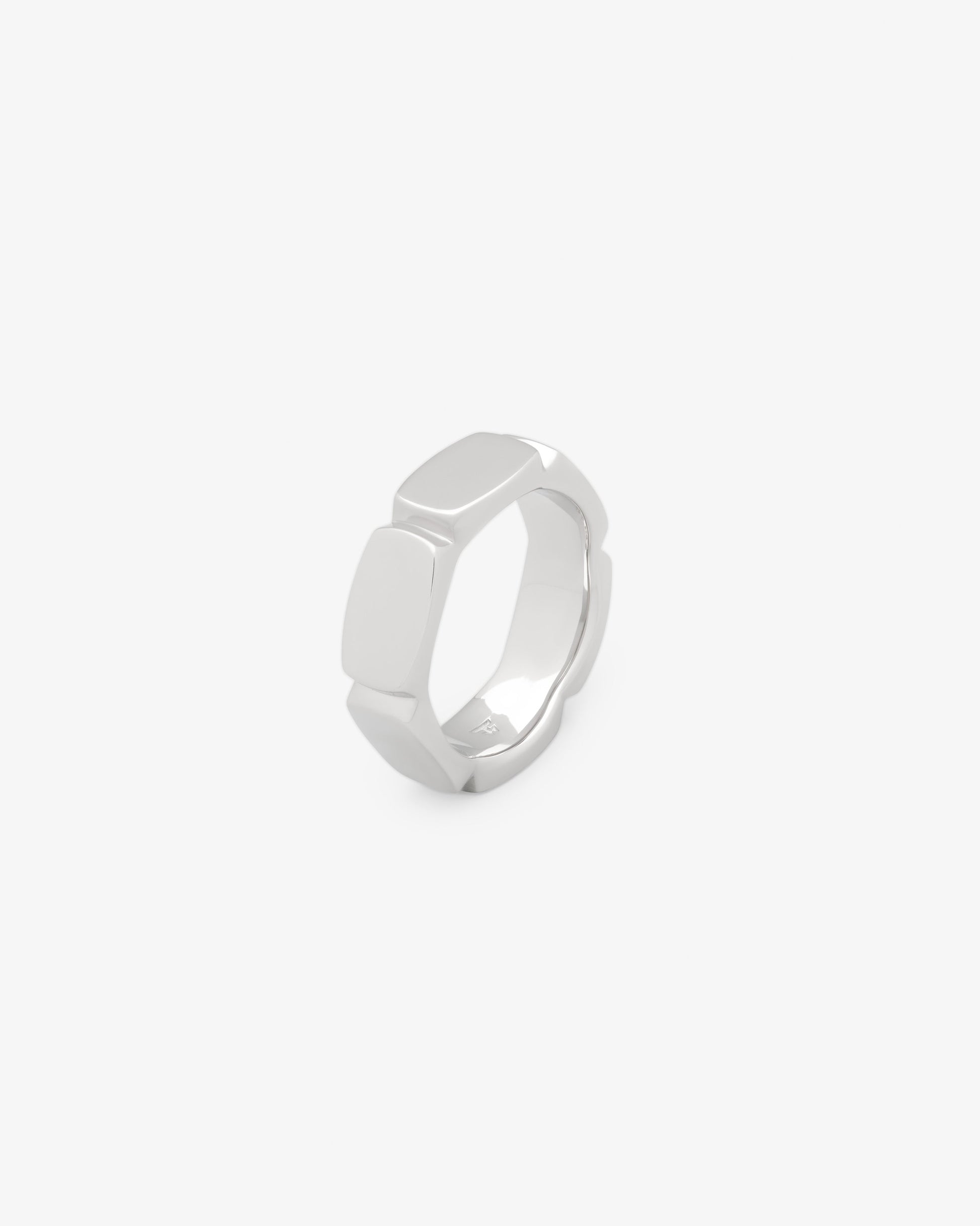 Tom Wood Umi Band Ring Medium