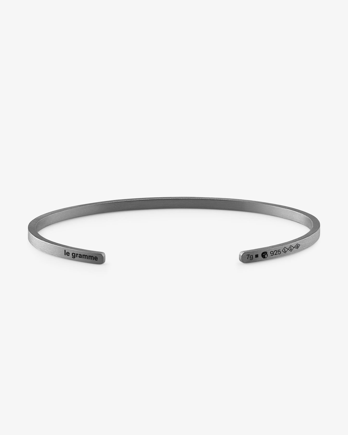 Le gramme 7g brushed black ribbon bracelet