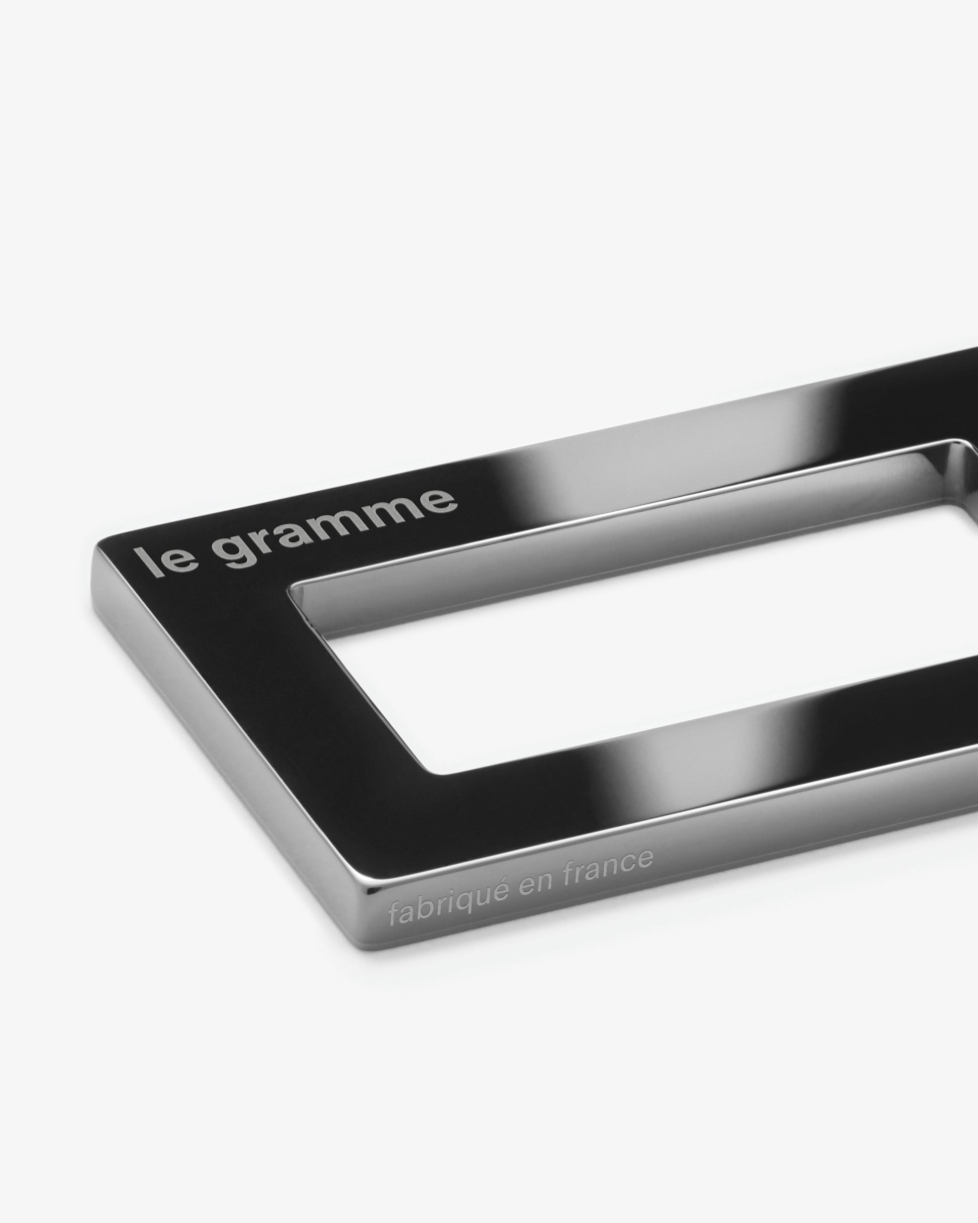Le gramme 1g polished ceramic necklace