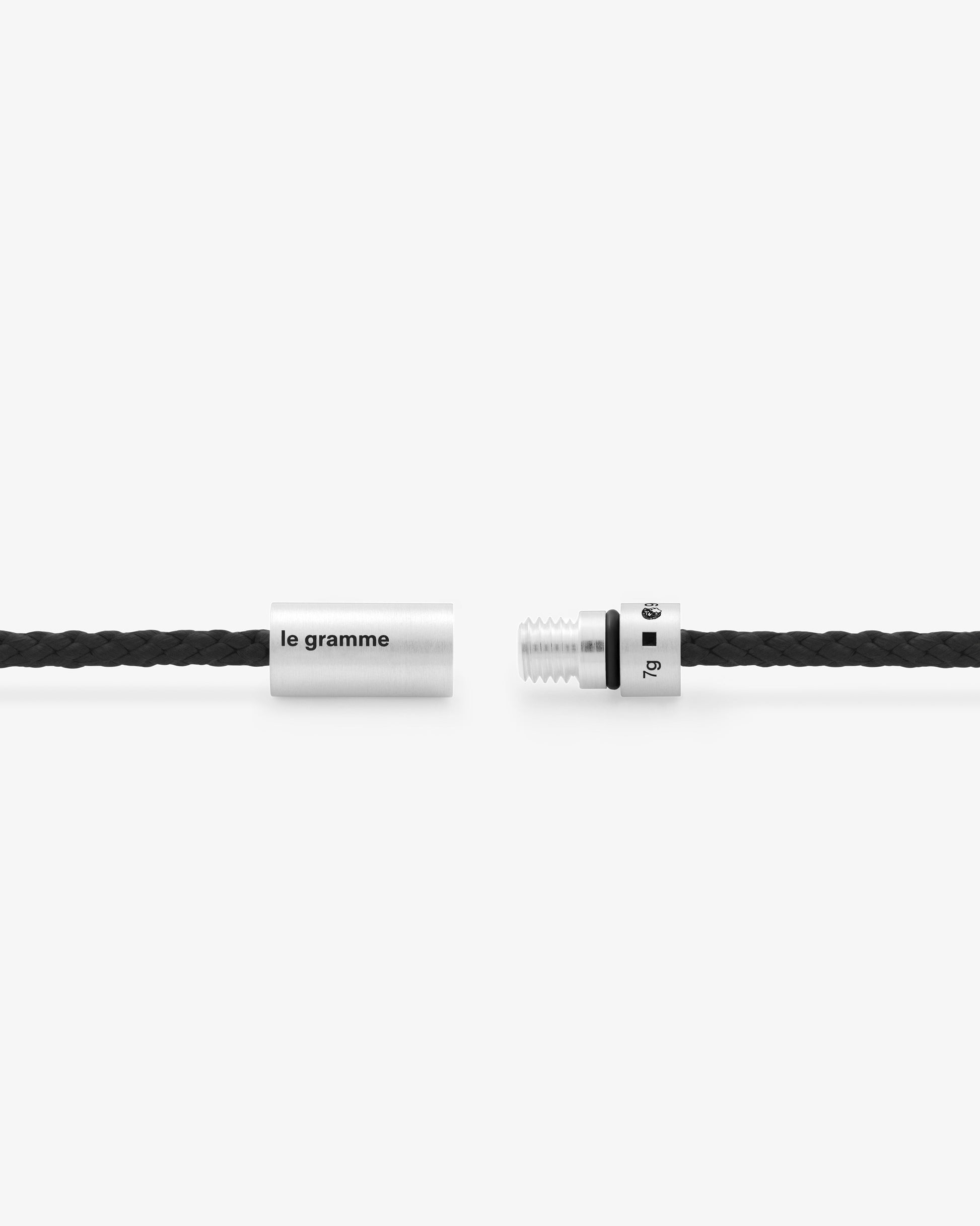 Le gramme 7g brushed black nato bracelet