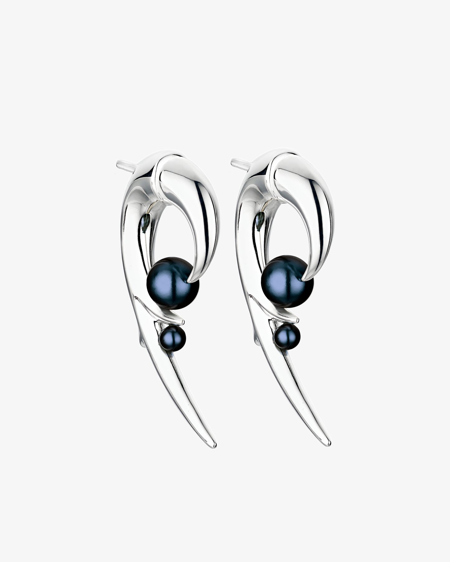 Hooked Black Pearl Earrings