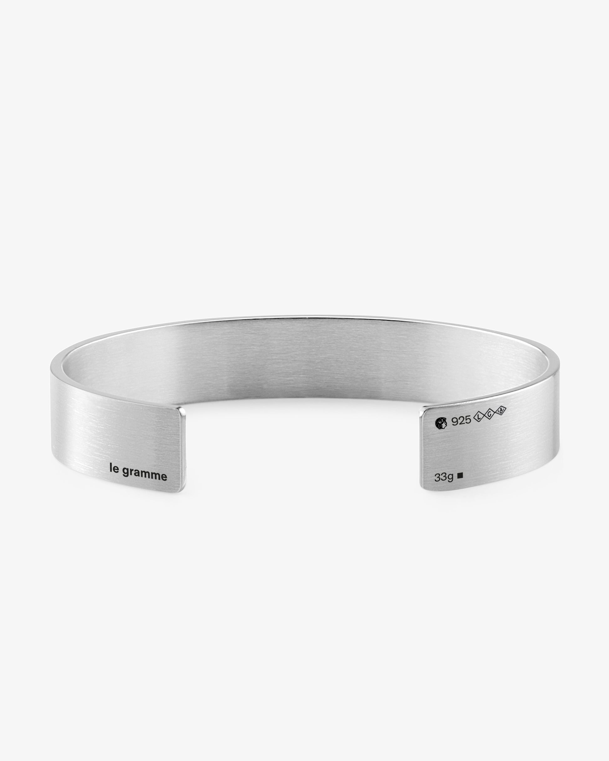 Le gramme 33g brushed ribbon bracelet