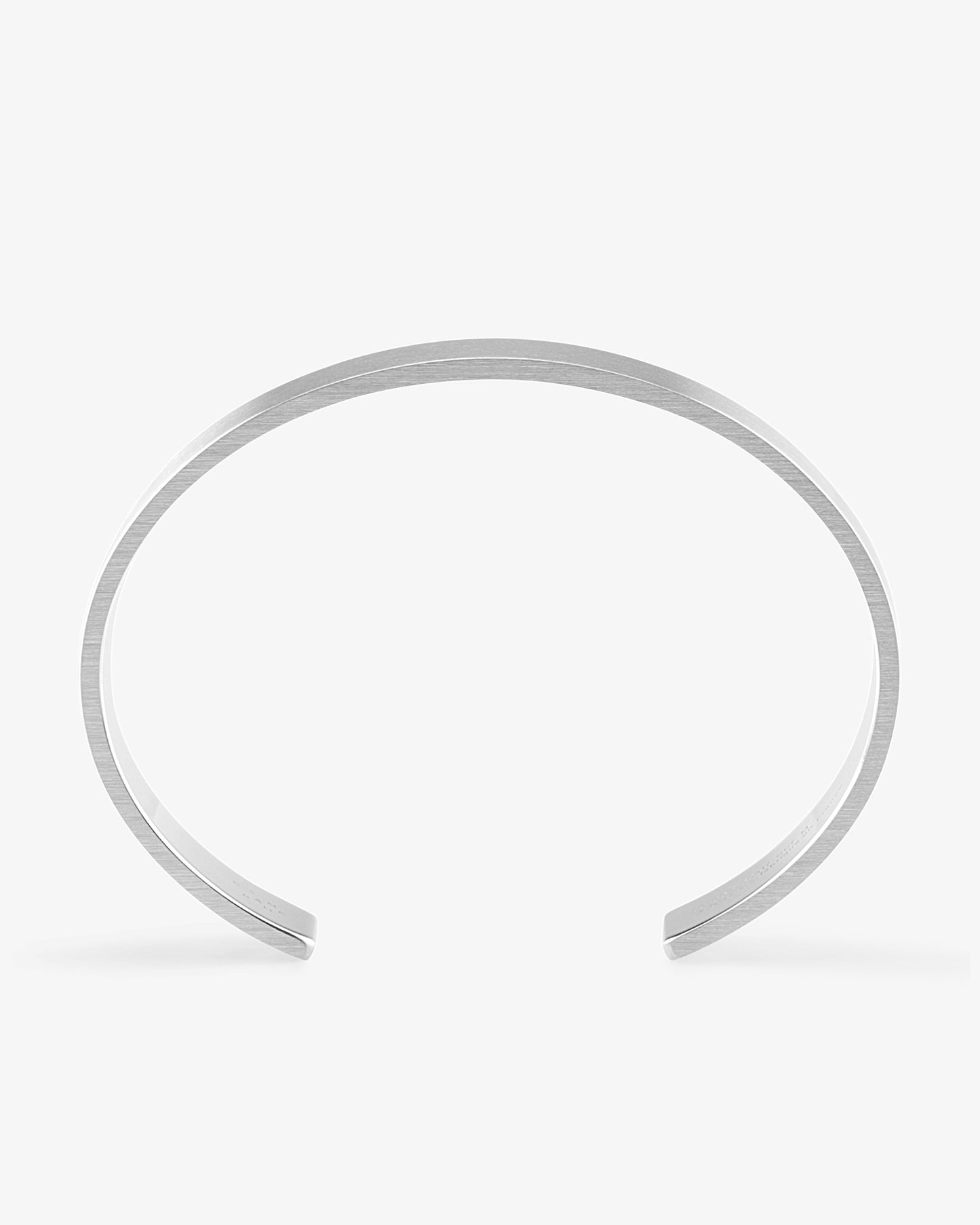 Le gramme 33g brushed ribbon bracelet
