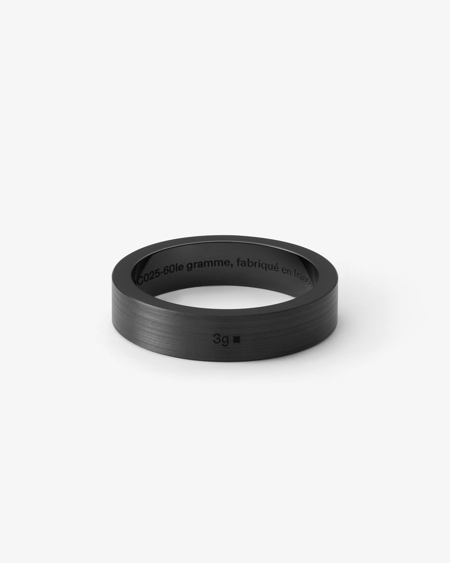 Le gramme 3g brushed ceramic ribbon ring
