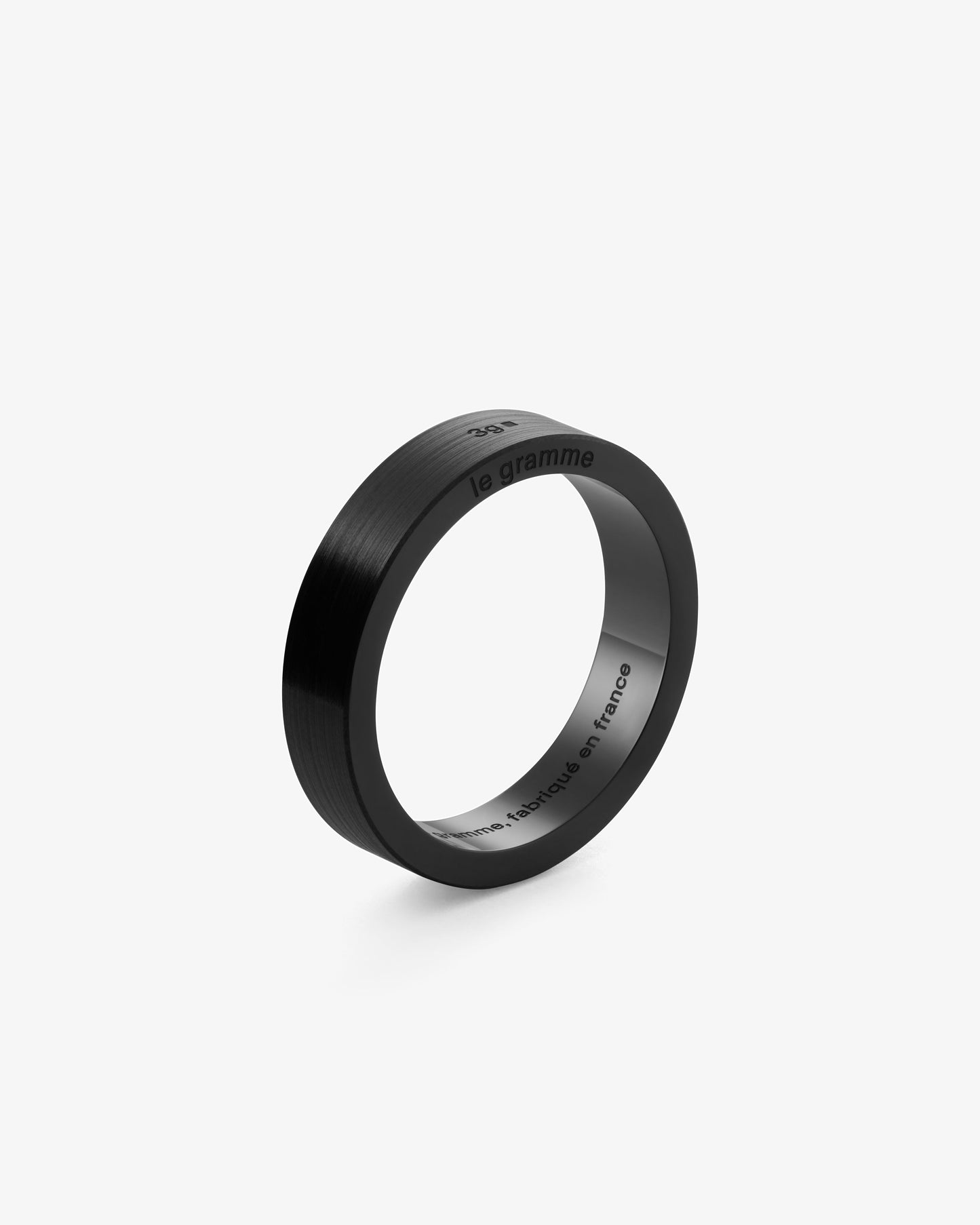 Le gramme 3g brushed ceramic ribbon ring