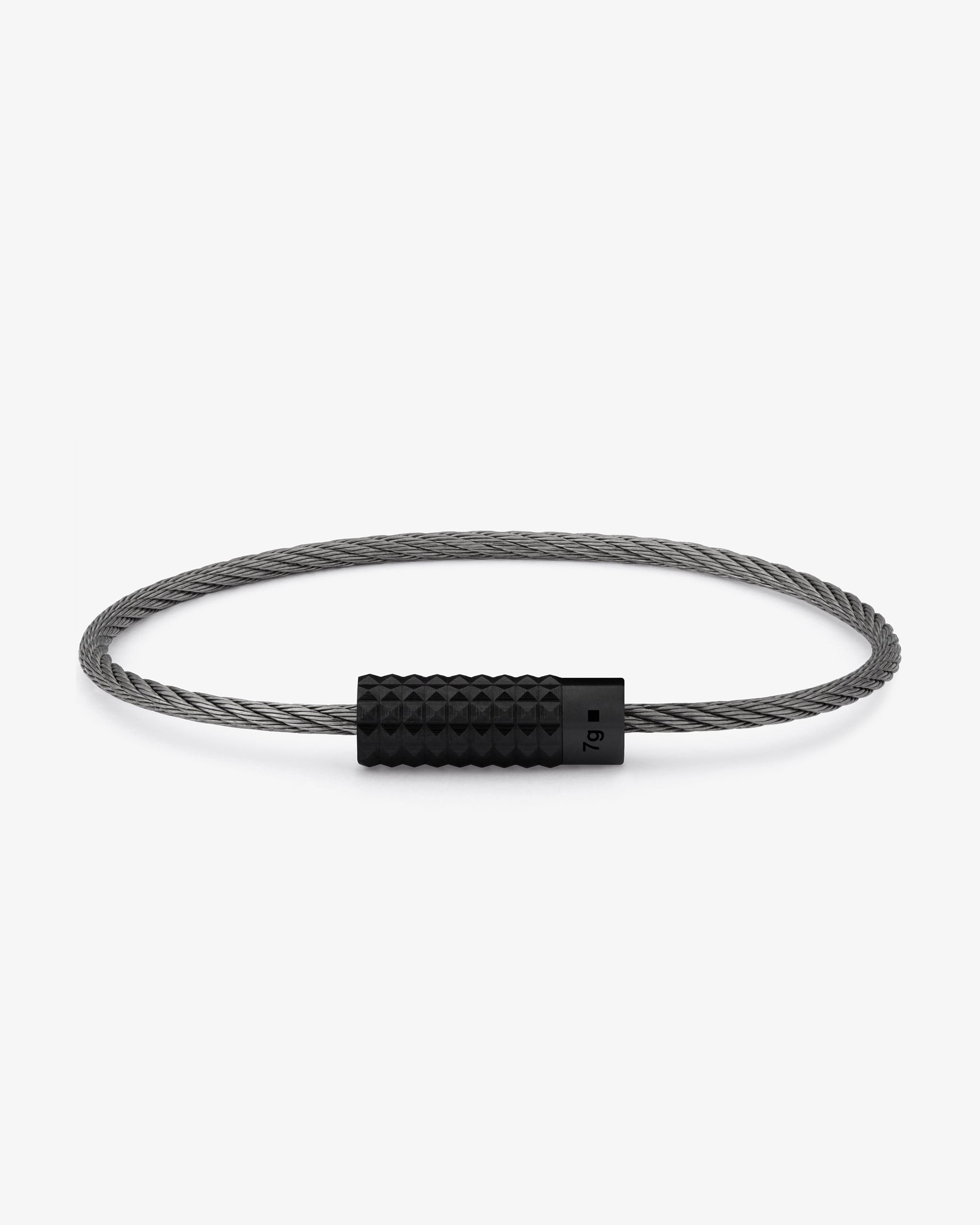 Le gramme 7g brushed black ceramic pyramid guilloche cable bracelet