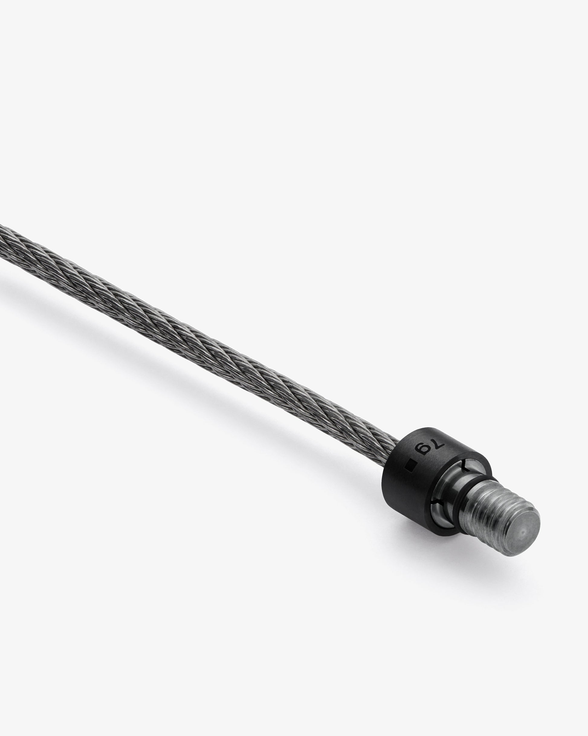 Le gramme 7g brushed black ceramic pyramid guilloche cable bracelet