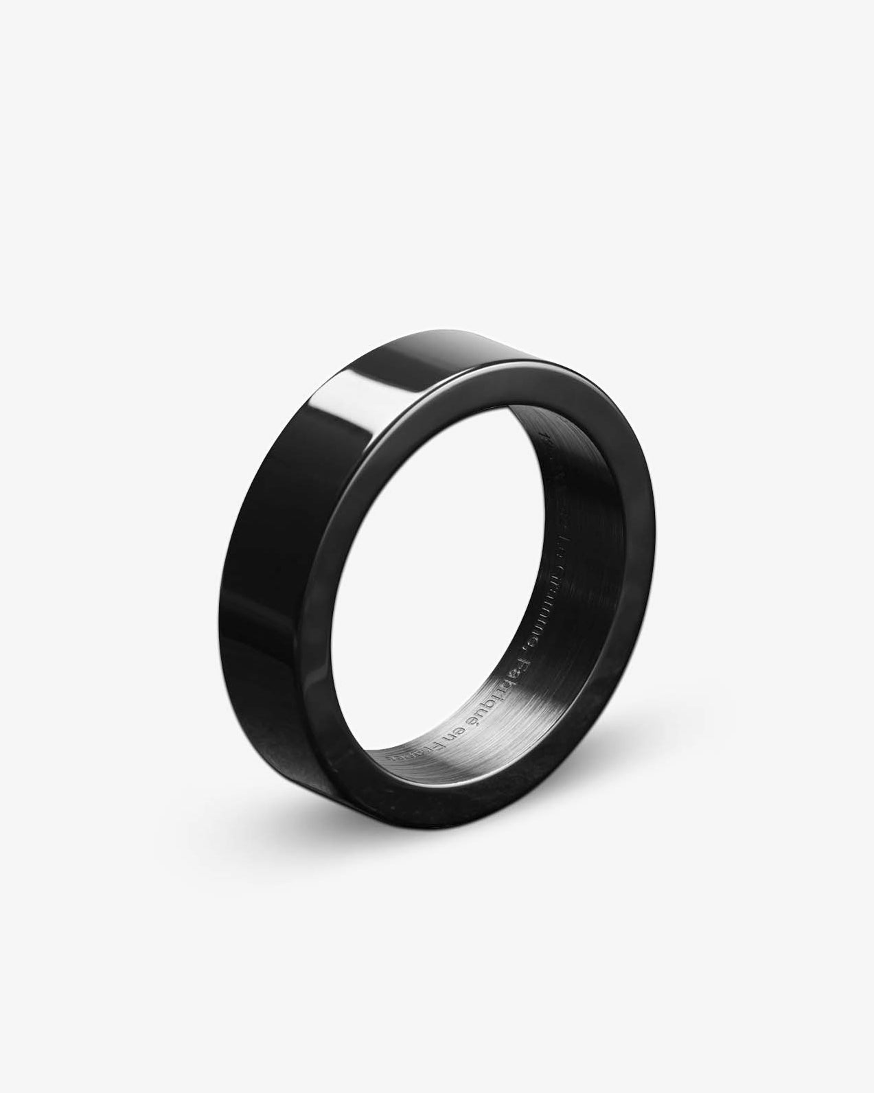 Le gramme 3g polished ceramic ribbon ring
