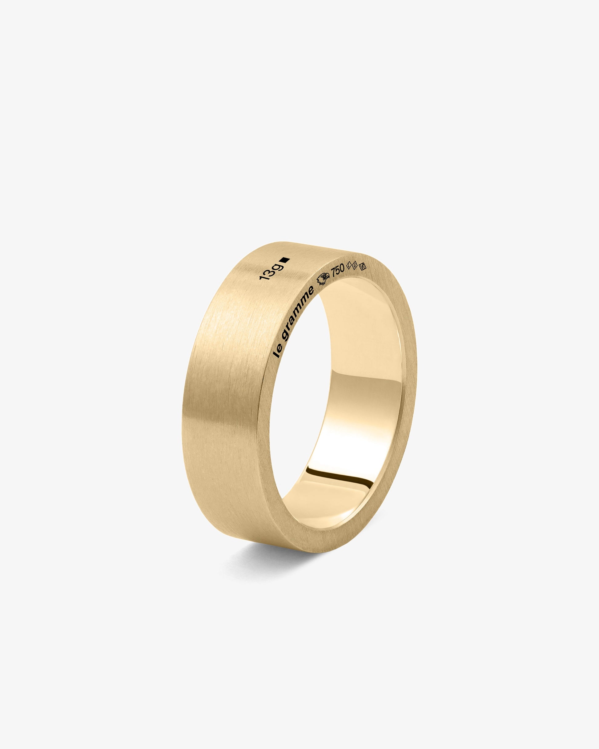 Le gramme 13g brushed 18k gold ribbon ring