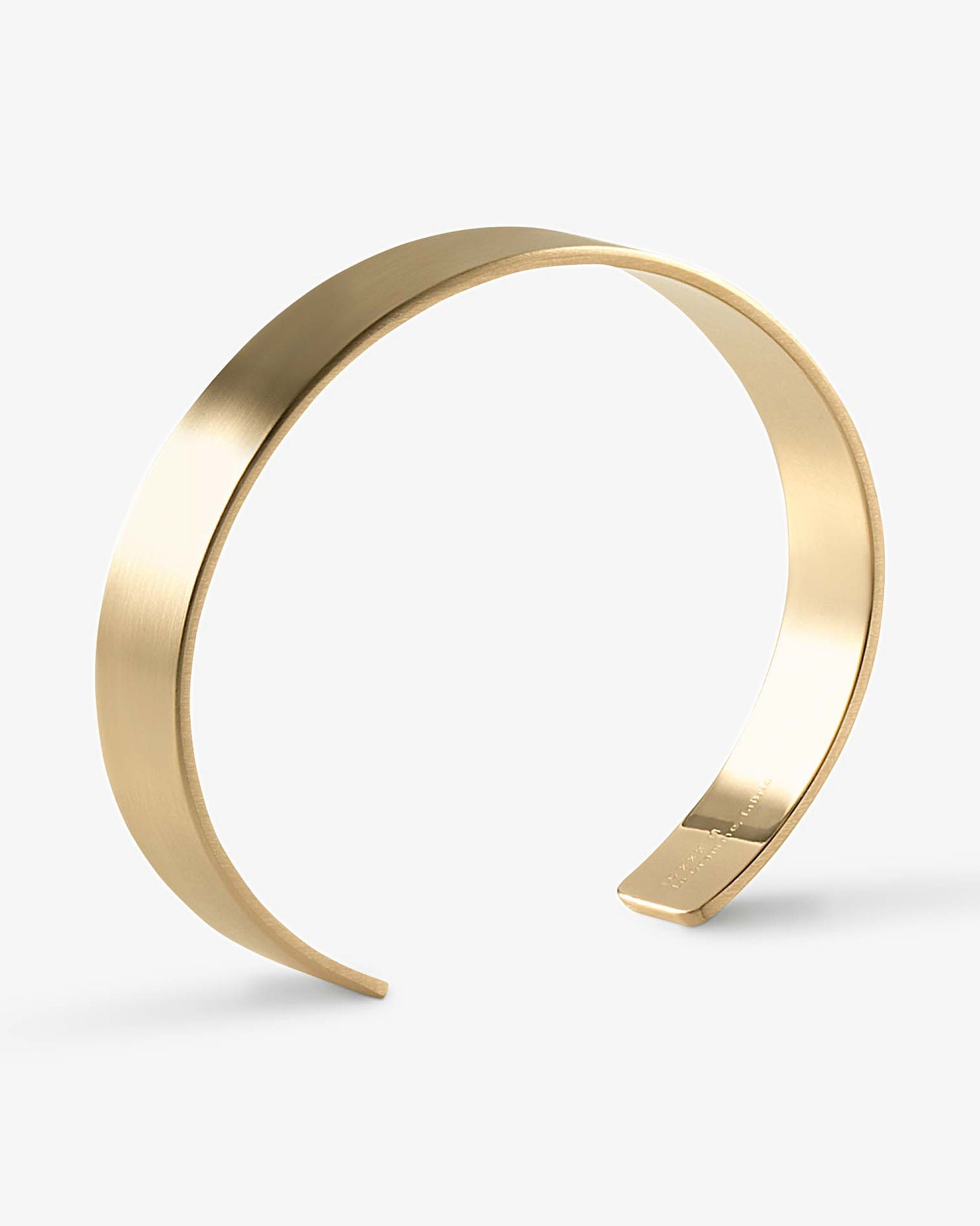Le gramme 33g brushed 18k gold ribbon bracelet