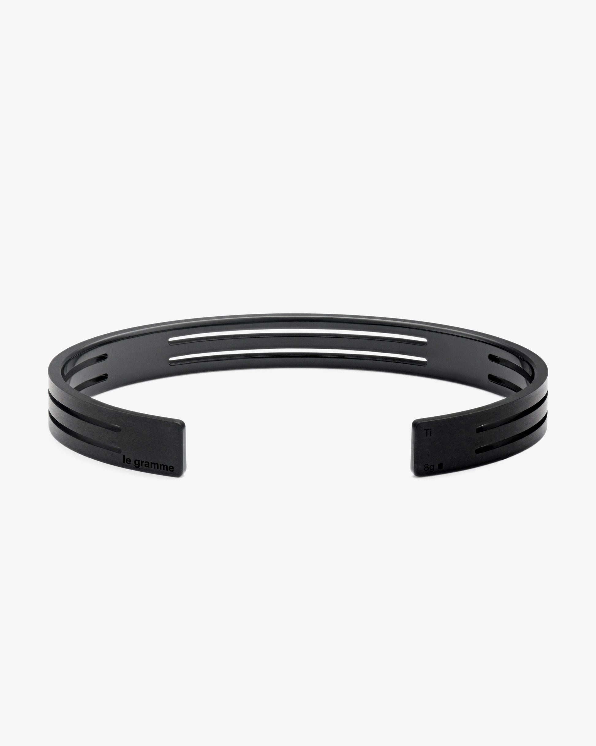 Le gramme 8g dlc titanium punched ribbon bracelet