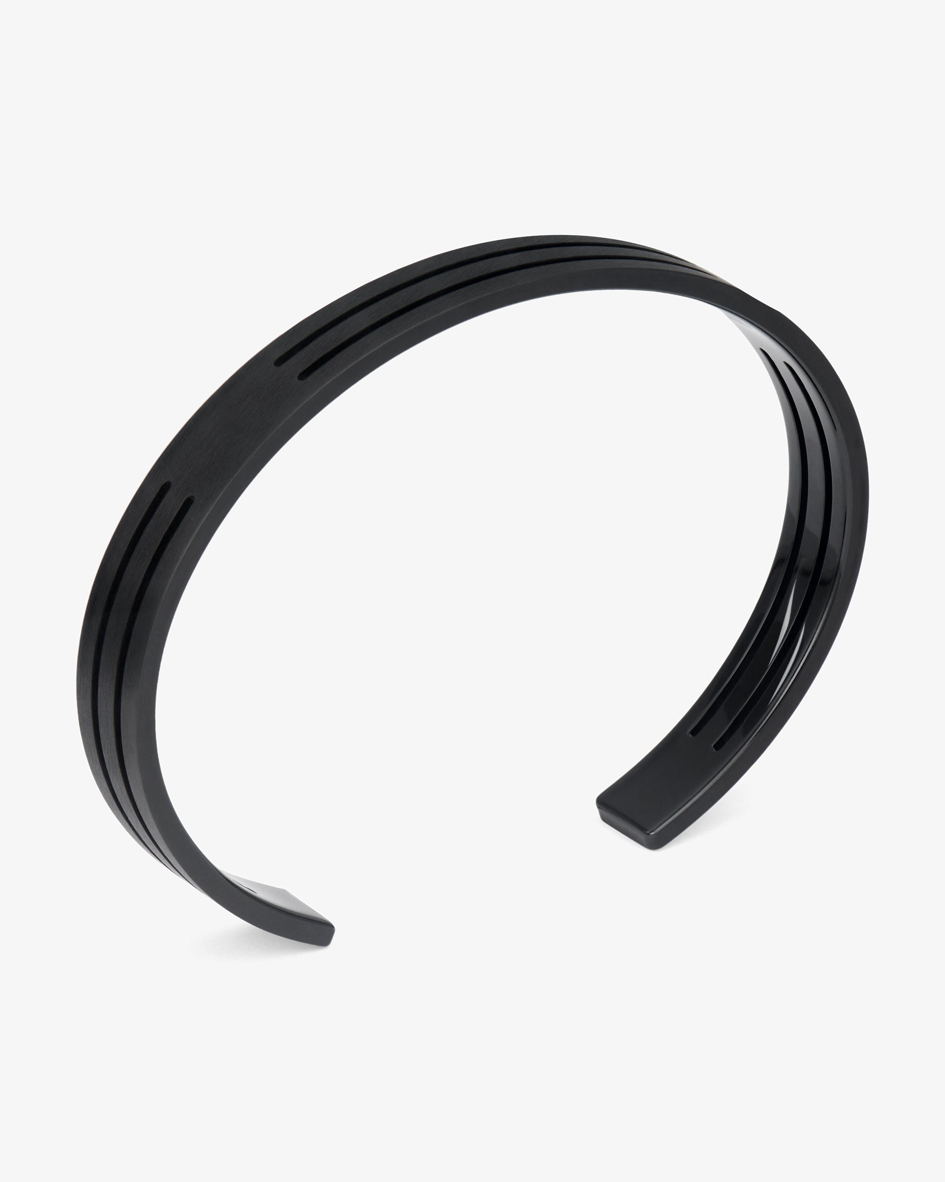 Le gramme 8g dlc titanium punched ribbon bracelet