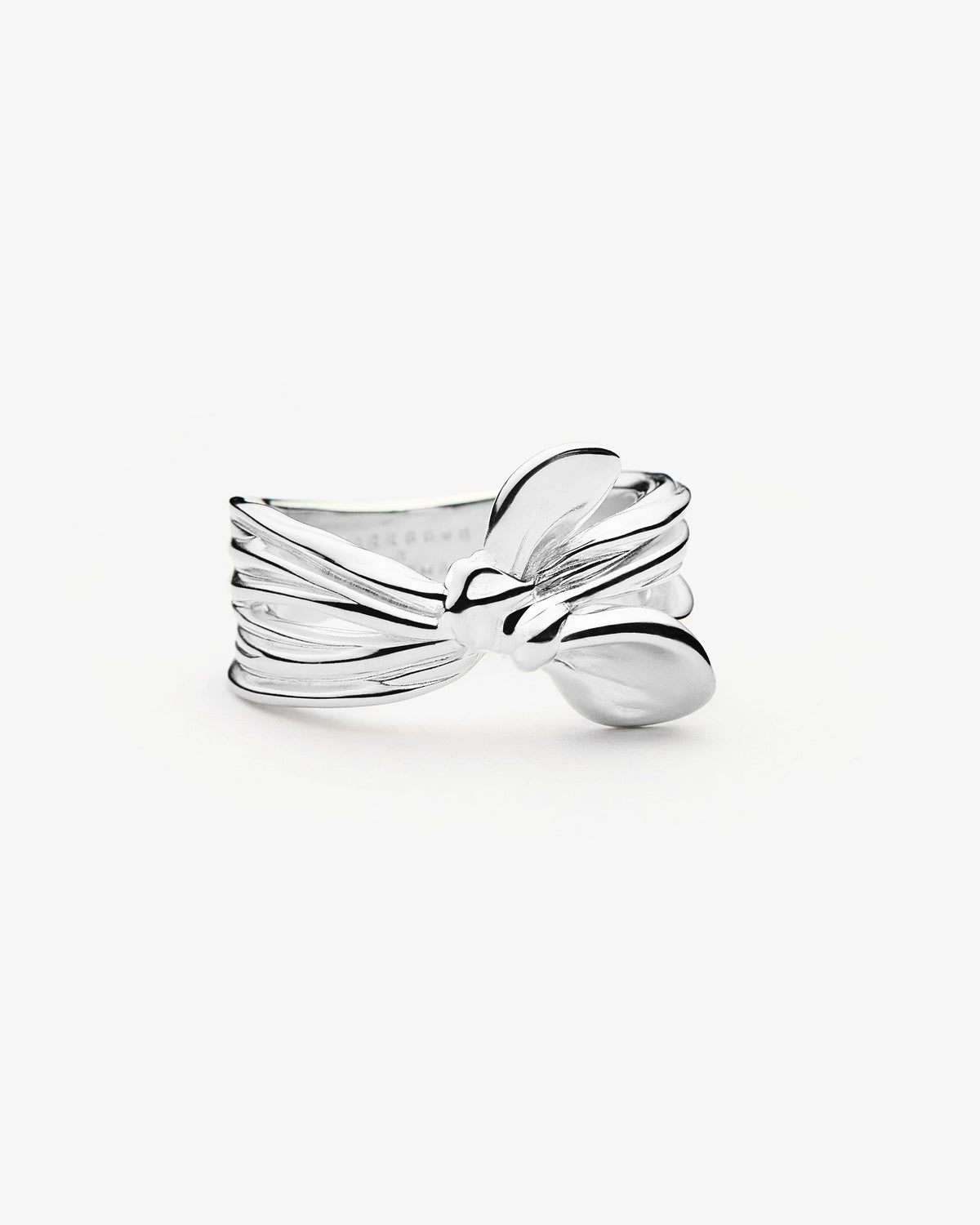 Missoma x MARKGONG Bow Statement Ring in silver-plated brass, view 3