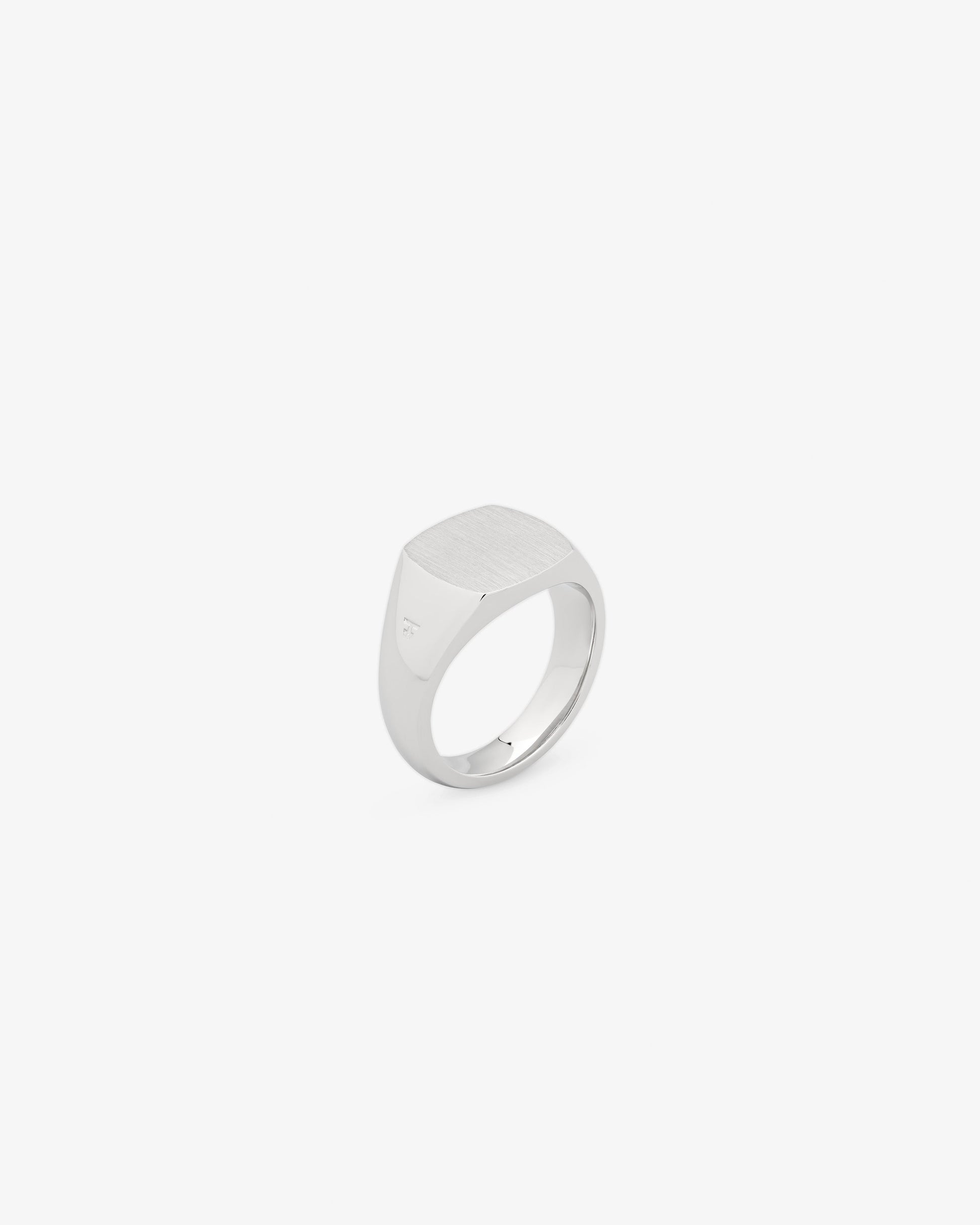 Tom Wood Kay Ring Satin