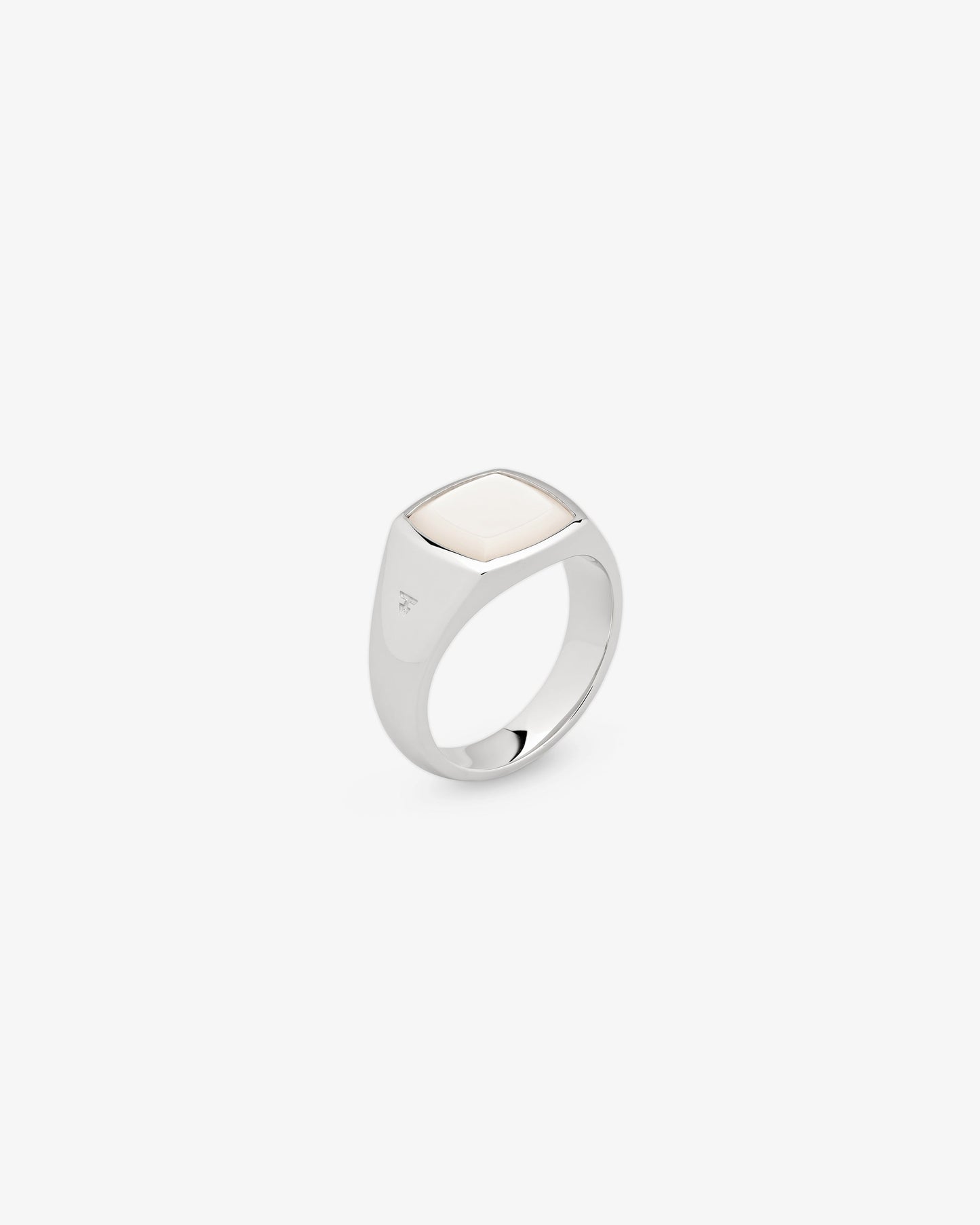 Tom Wood Kay Ring White MOP