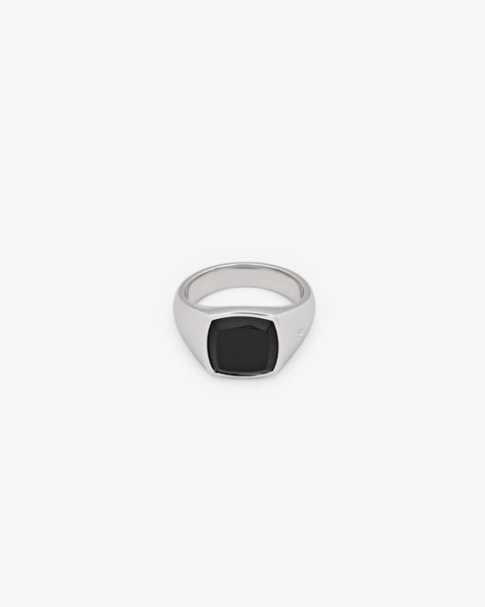 Tom Wood Kay Ring Polished Onyx