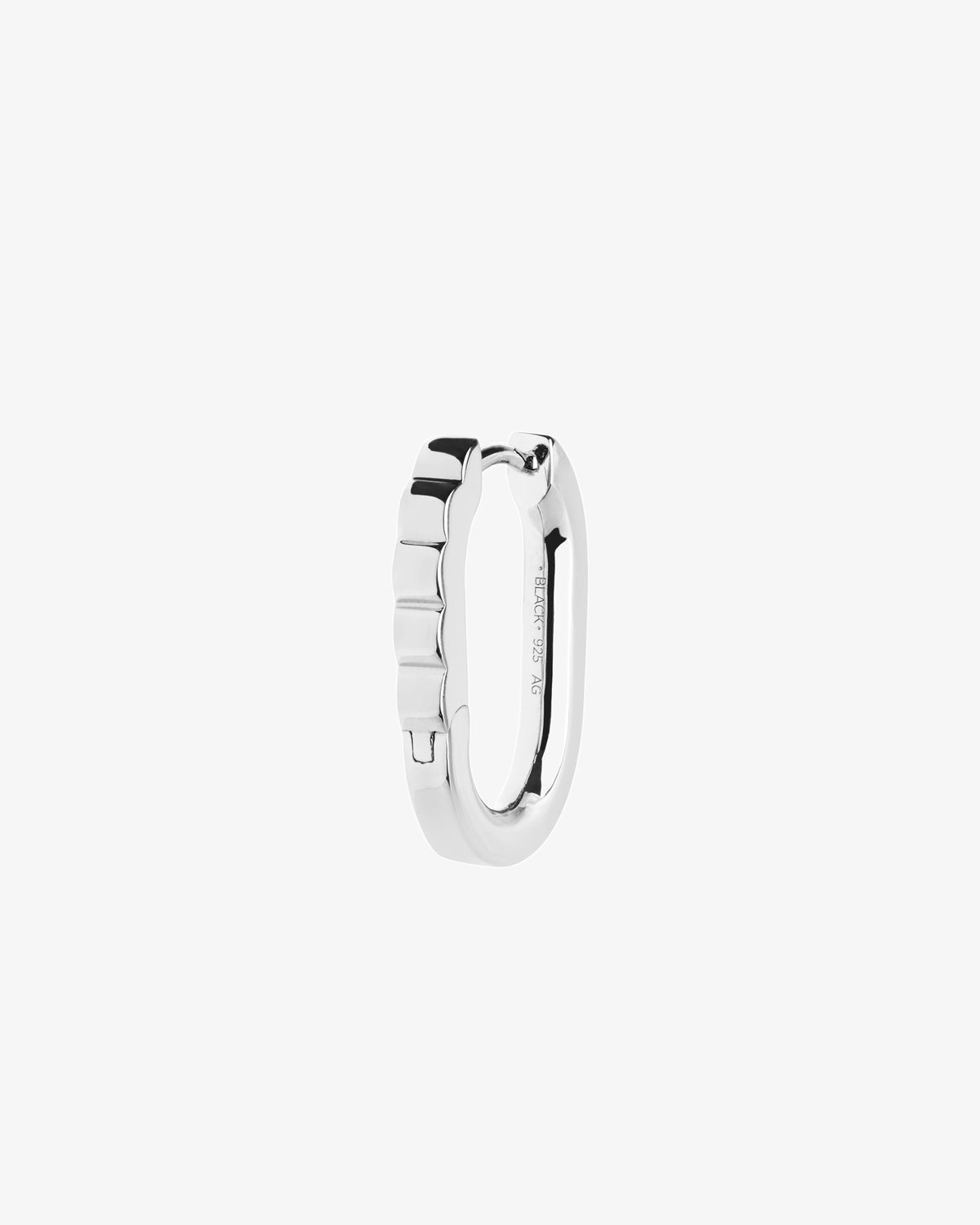 Maria Black Woods Huggie Single Earring in 925 sterling silver, angled view