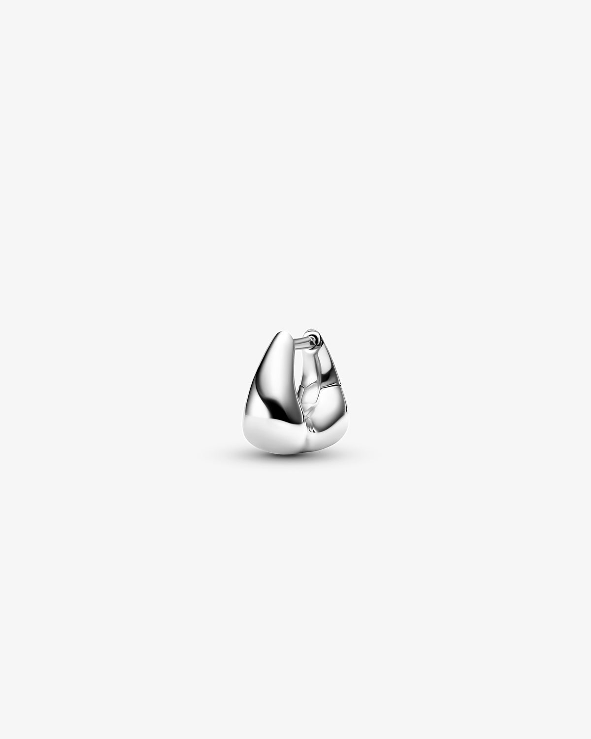Maria Black Satchel Huggie Single Earring in 925 sterling silver, angled view