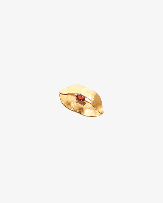 Wouters & Hendrix Small Garnet Lip Brooch