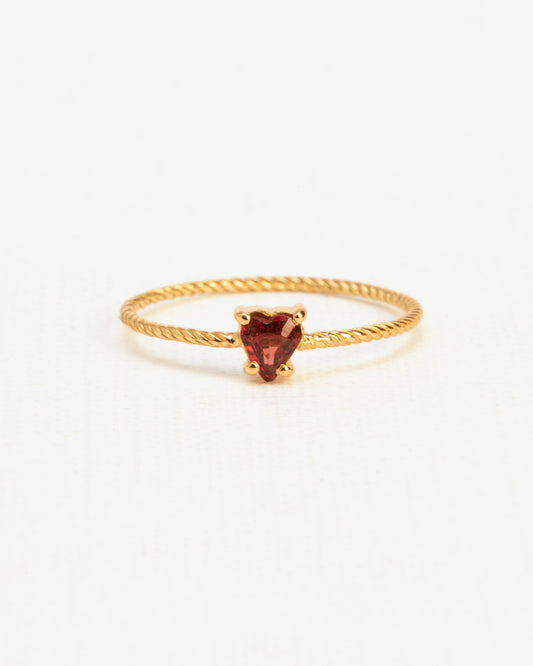 Wouters & Hendrix Gold 18K Gold Heart Garnet Ring