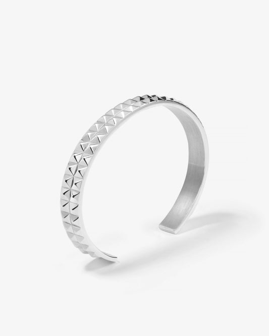 Le gramme 30g buff top pyramid guilloche ribbon bracelet